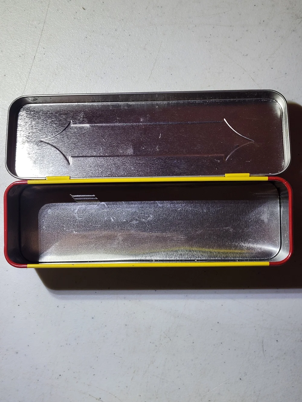 Wrigley's Juicy Fruit Chewing Gum Metal Tin - Yellow & Red